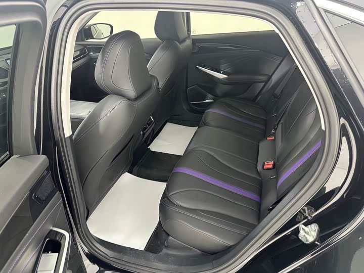 Фото 5 - Geely Preface L