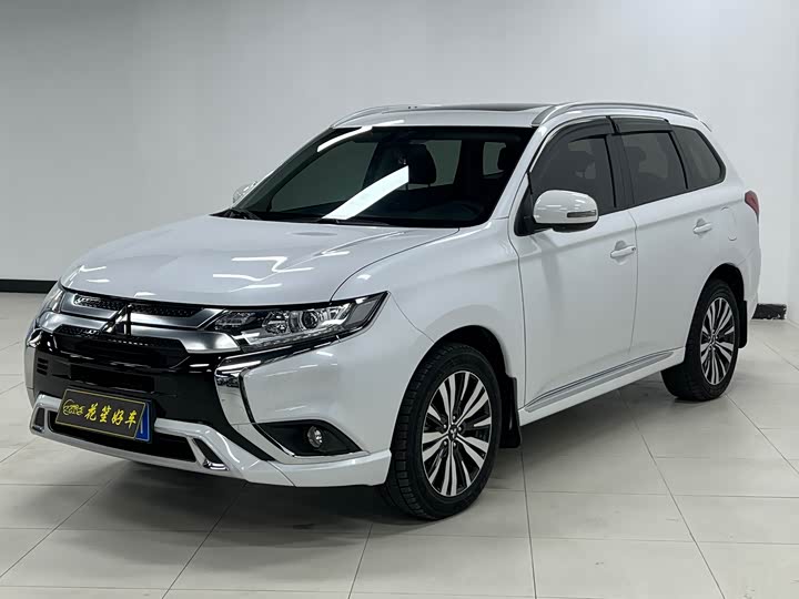 Фото 1 - Mitsubishi Outlander