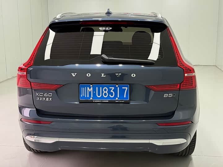 Фото 4 - Volvo XC60