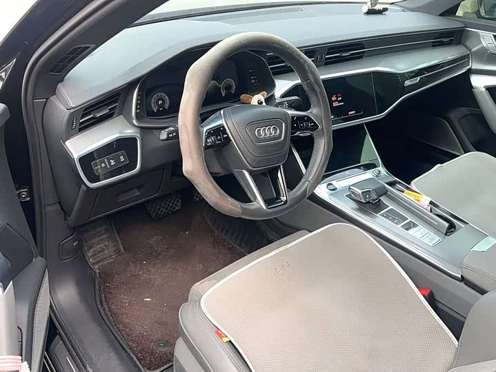 Photo 4 - Audi A6L
