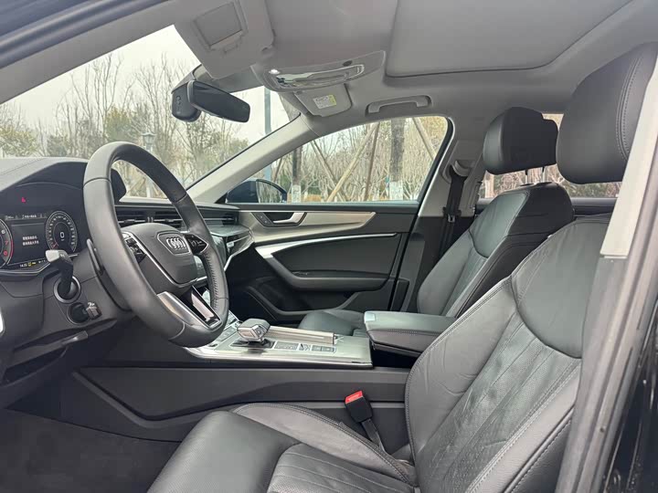 Фото 4 - Audi A6L