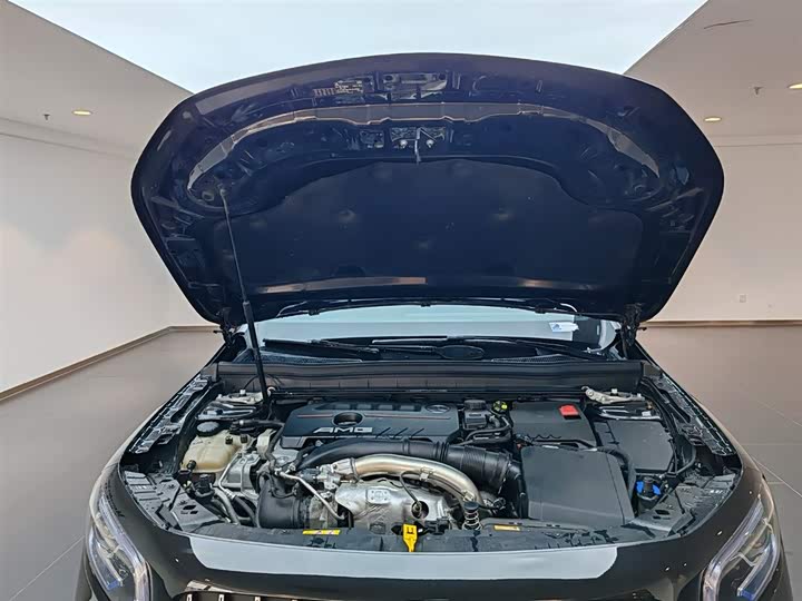 Photo 9 - Mercedes-Benz GLB-Class AMG