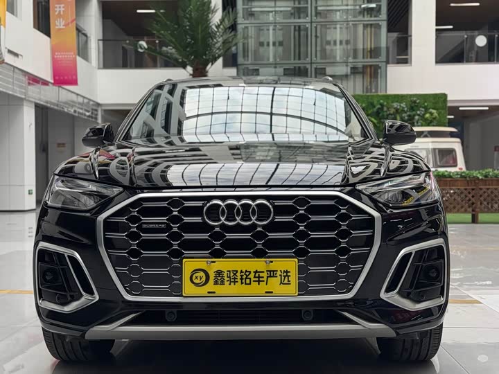 Фото 2 - Audi Q5L