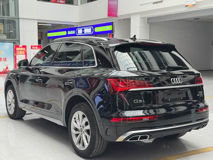 Фото 6 - Audi Q5L