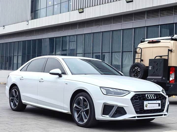 Фото 3 - Audi A4L