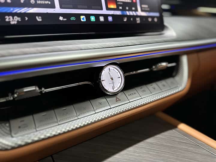 Фото 7 - Tank 500 Hybrid