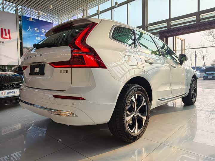 Фото 4 - Volvo XC60