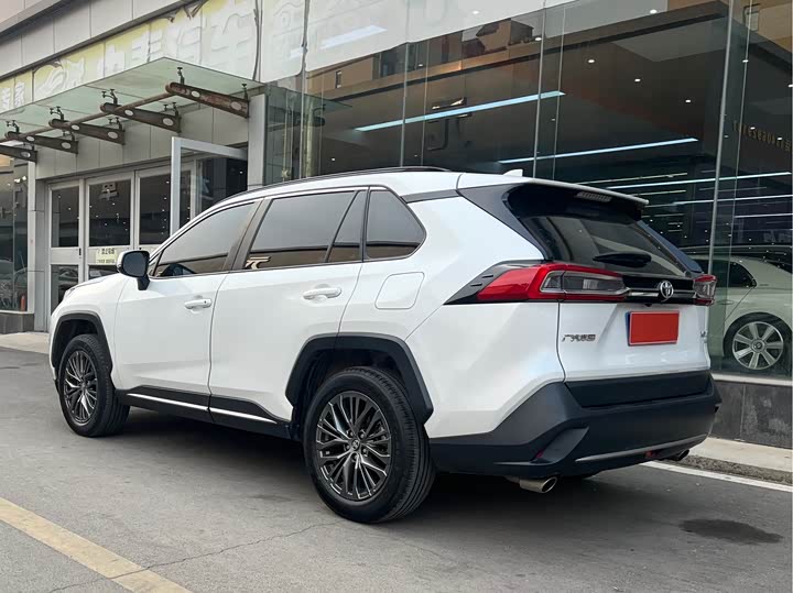 Фото 4 - Toyota Wildlander