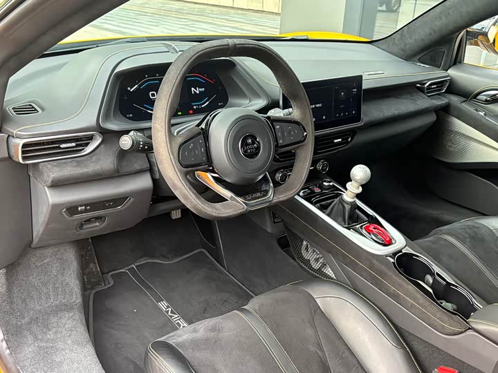 Фото 4 - Lotus Emira