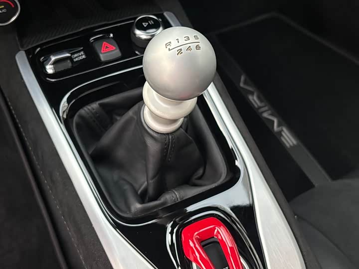 Фото 6 - Lotus Emira