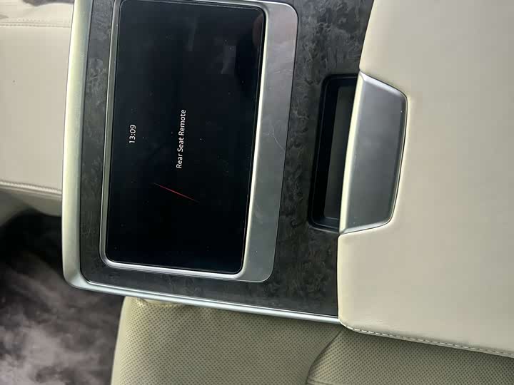 Фото 8 - Audi A6L