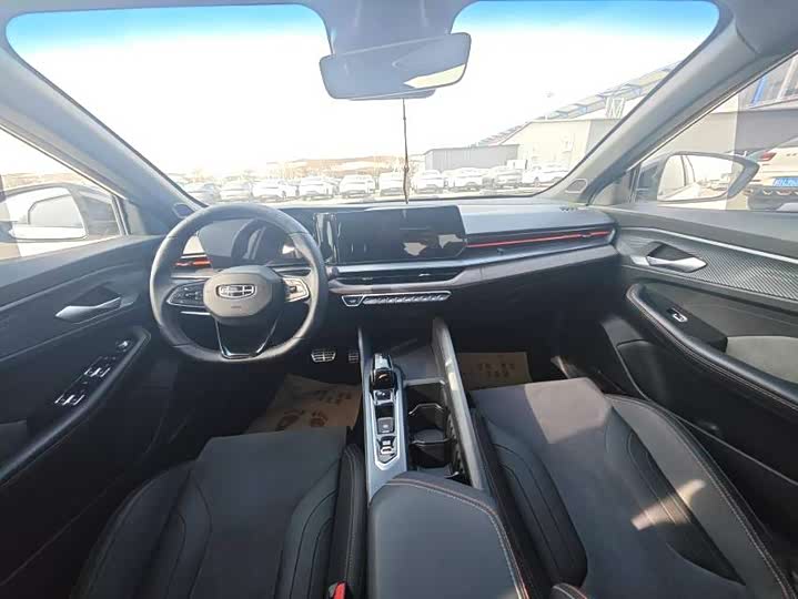 Фото 5 - Geely Binrui