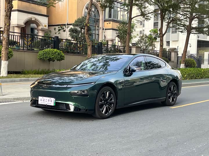 Фото 1 - XPeng P7