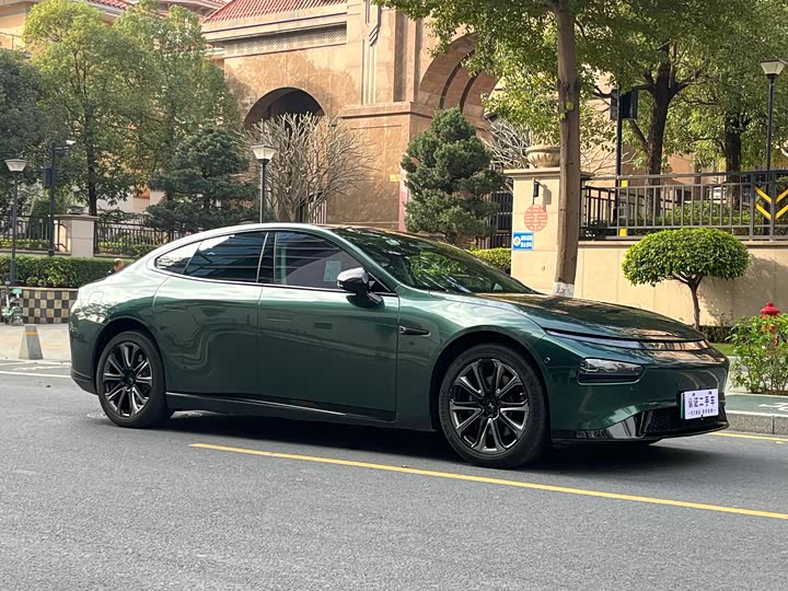 Фото 3 - XPeng P7