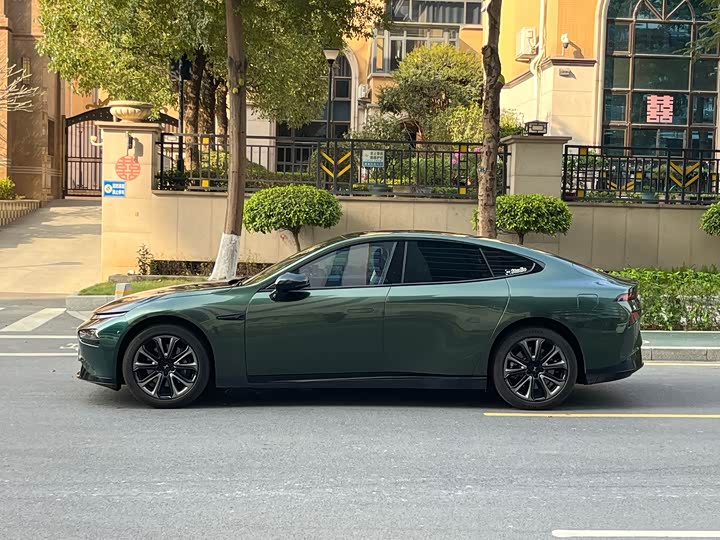 Фото 6 - XPeng P7