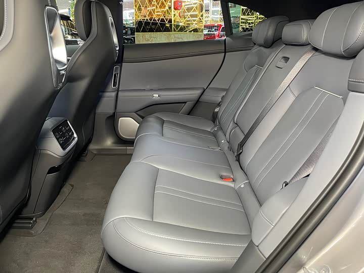 Фото 9 - Xiaomi YU7