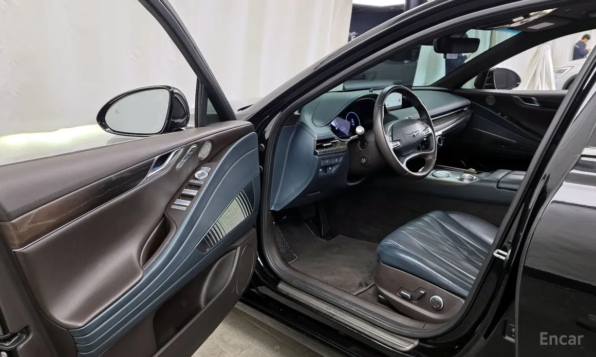 Фото 10 - Genesis G80