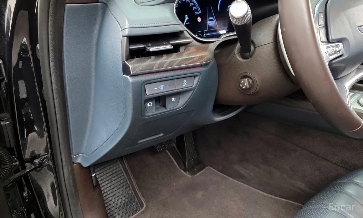 Фото 18 - Genesis G80