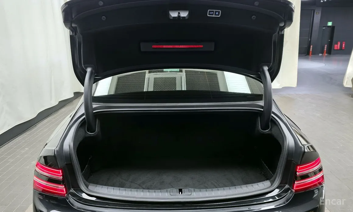 Фото 20 - Genesis G80