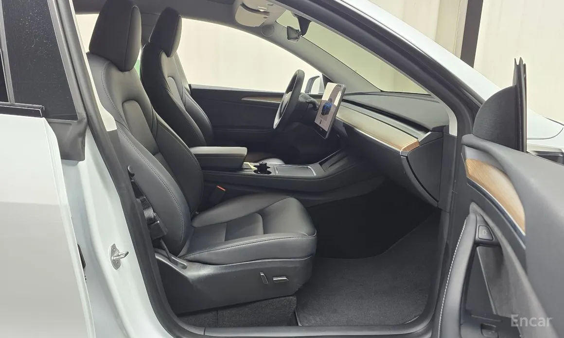 Фото 11 - Tesla Model Y