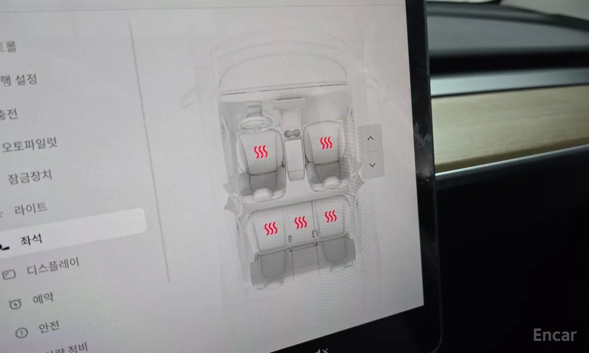 Фото 15 - Tesla Model Y