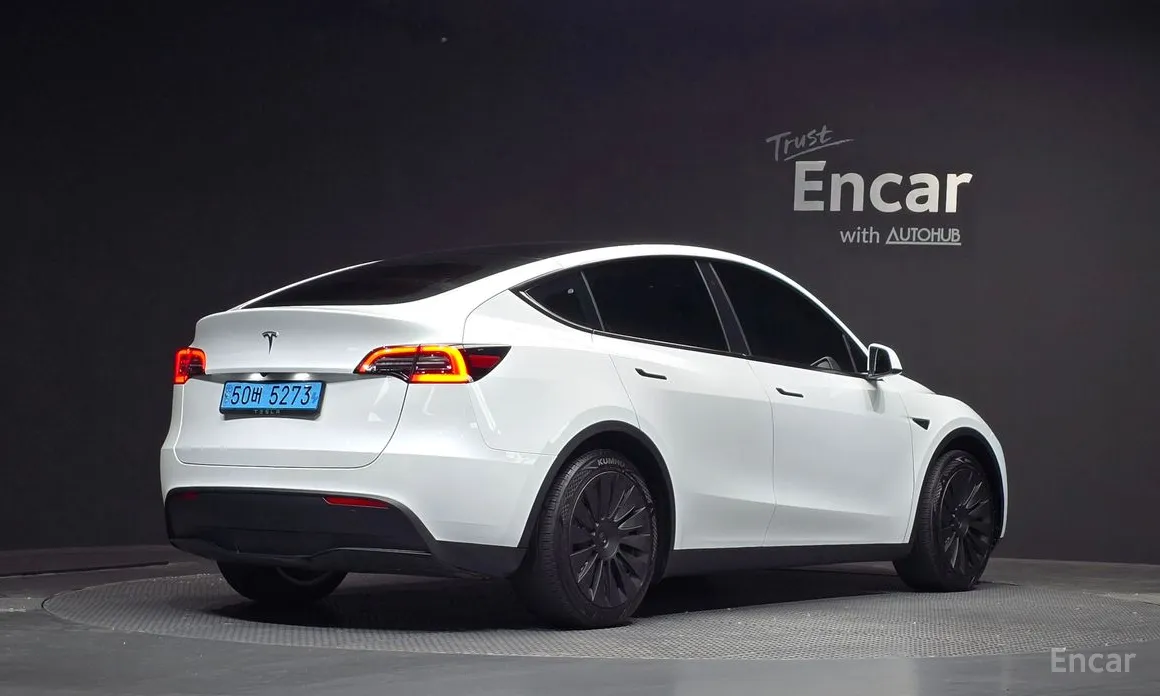 Фото 2 - Tesla Model Y