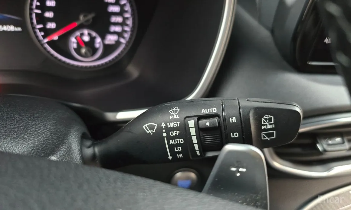 Фото 18 - Hyundai Santa Fe