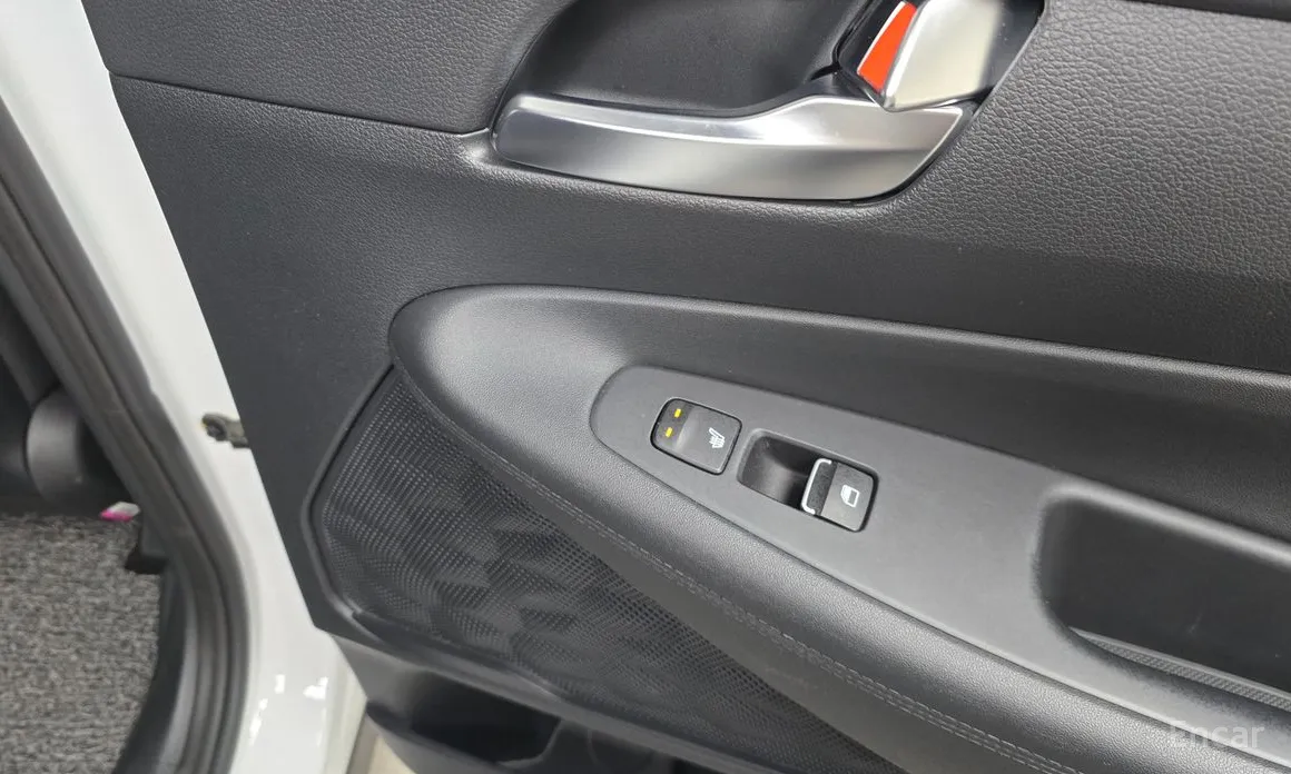 Фото 19 - Hyundai Santa Fe