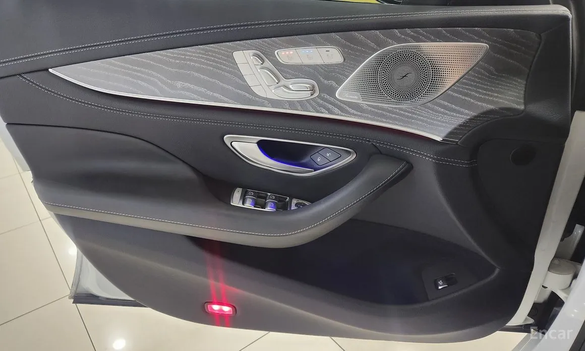 Фото 10 - Mercedes-Benz AMG GT