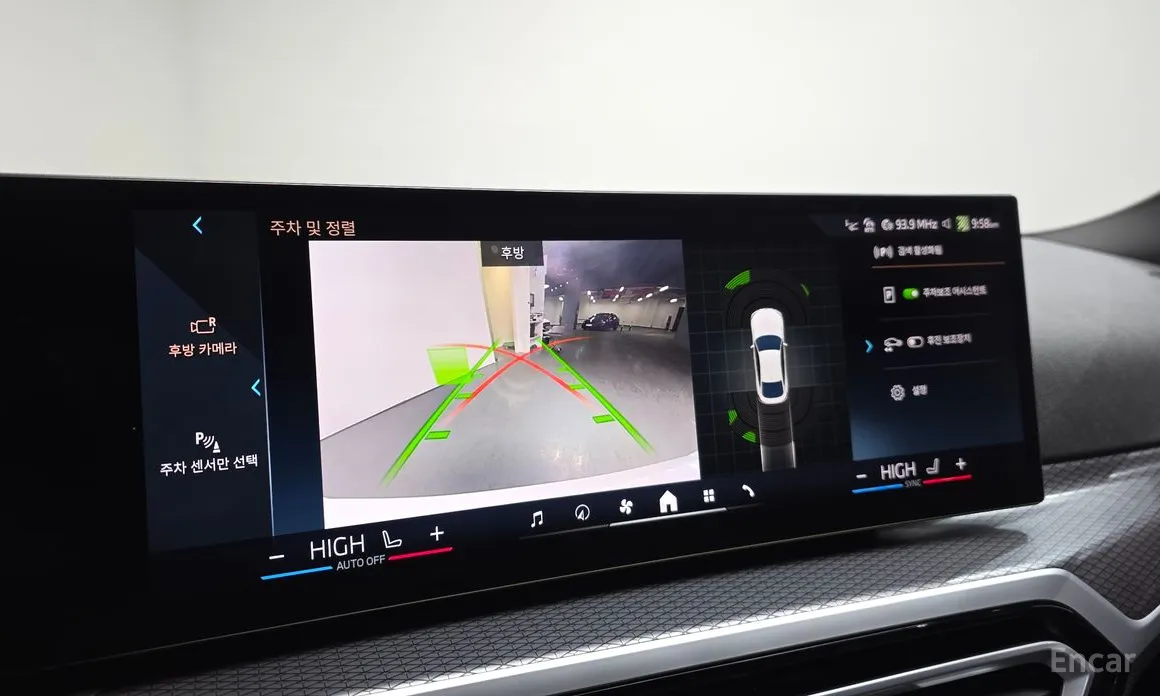 Фото 16 - BMW i4