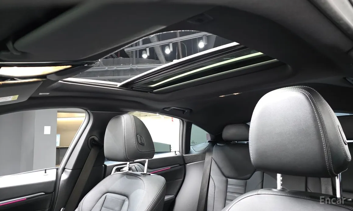 Фото 18 - BMW i4