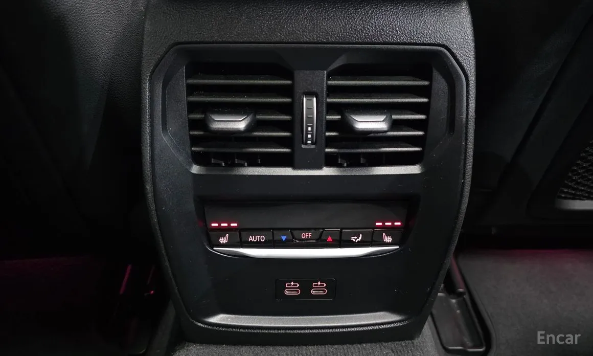 Фото 19 - BMW i4