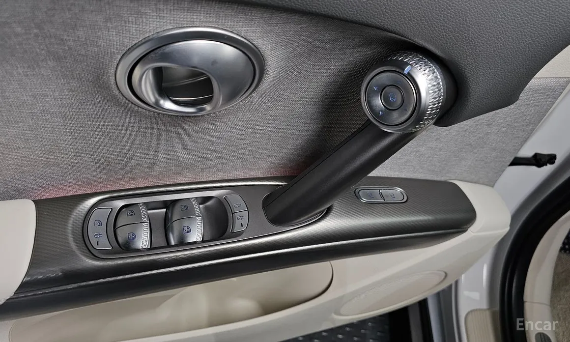 Фото 12 - Genesis GV60