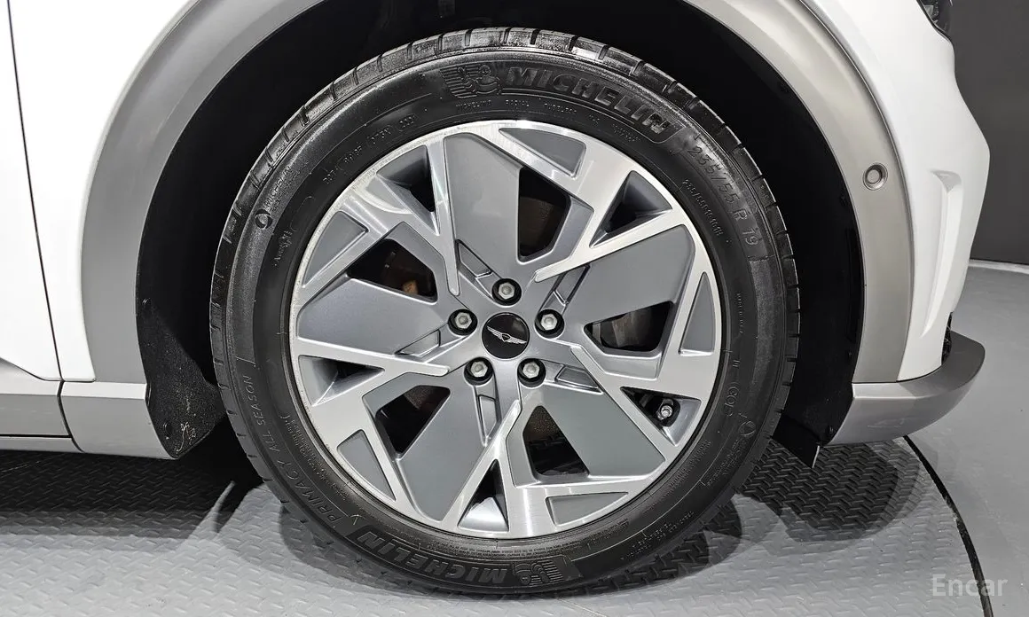 Фото 5 - Genesis GV60