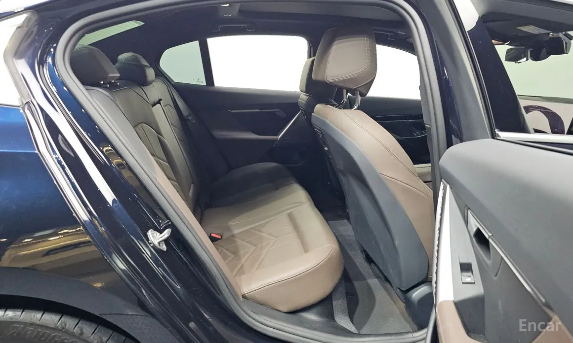 Фото 12 - BMW 5 Series