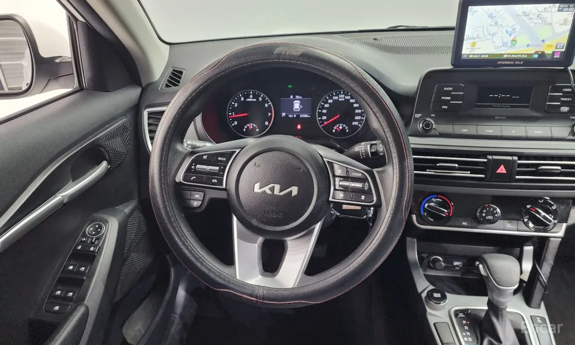 Фото 13 - Kia Seltos