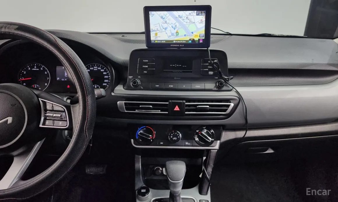 Фото 16 - Kia Seltos