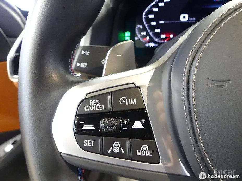 Фото 13 - BMW 8 Series