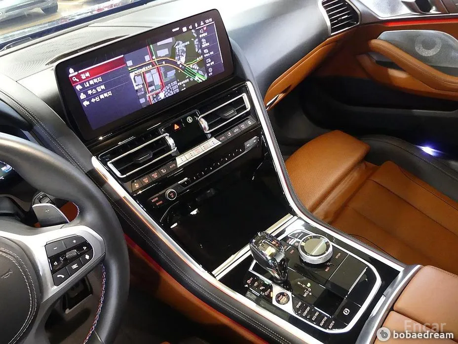 Фото 16 - BMW 8 Series