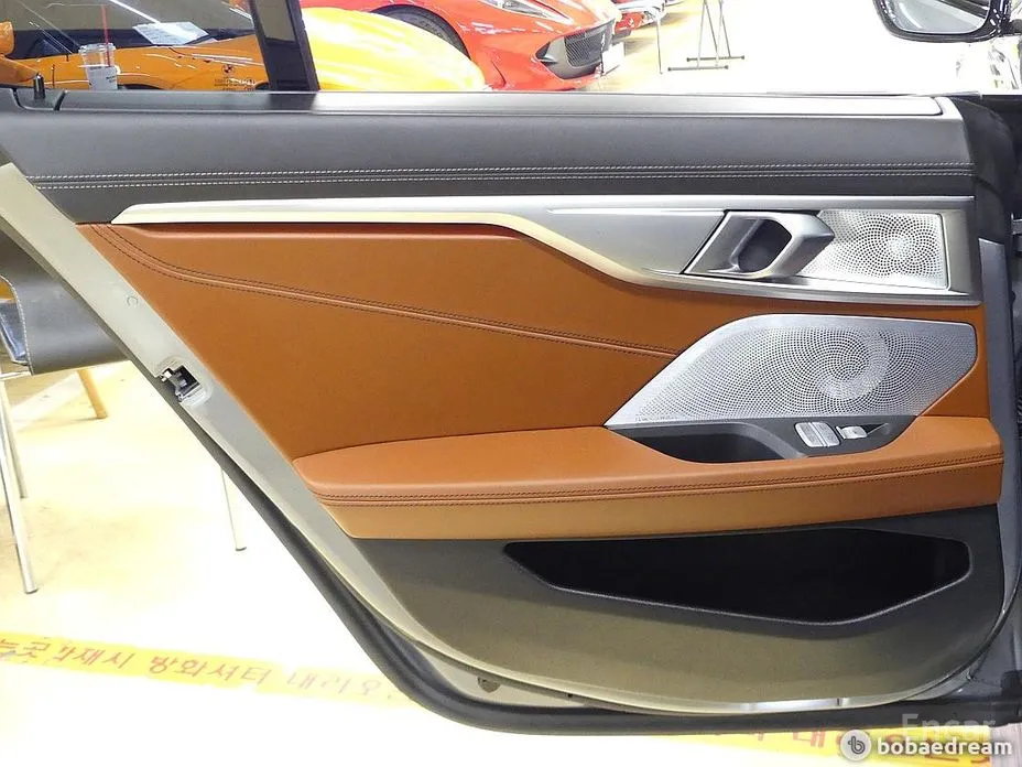 Фото 20 - BMW 8 Series