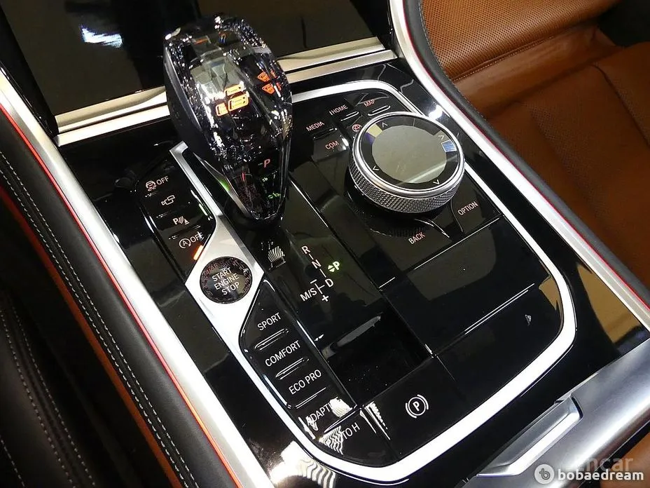 Фото 9 - BMW 8 Series