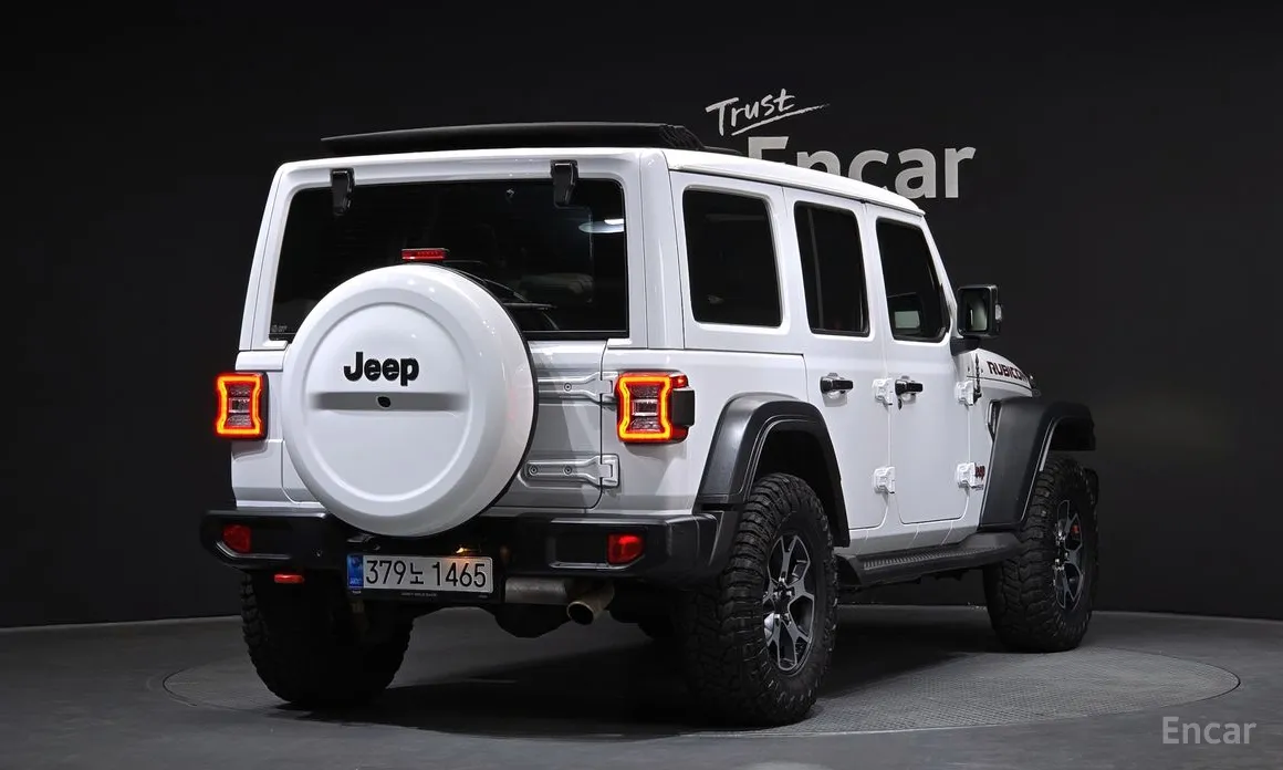 Фото 2 - Jeep Wrangler