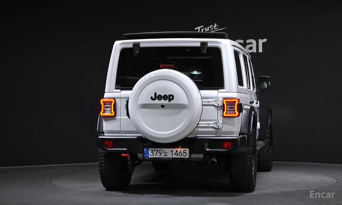 Фото 4 - Jeep Wrangler
