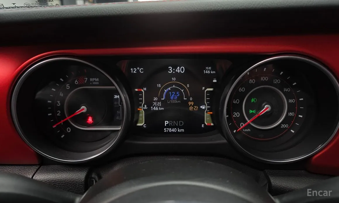 Фото 8 - Jeep Wrangler