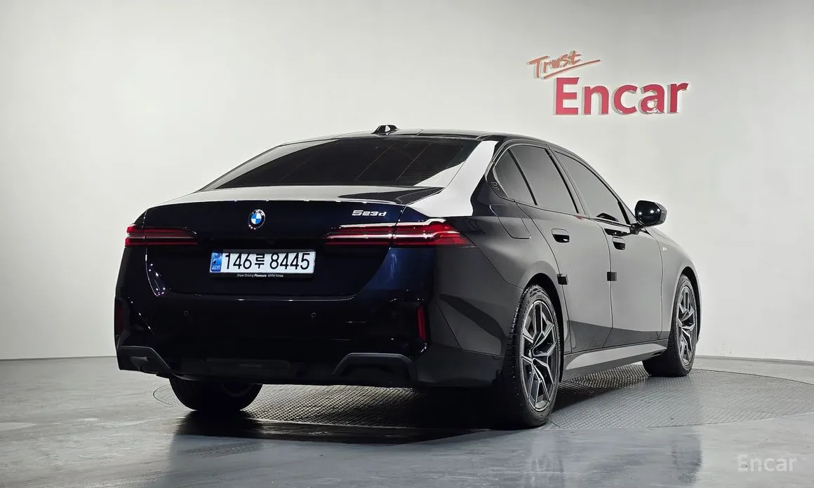 Фото 2 - BMW 5 Series