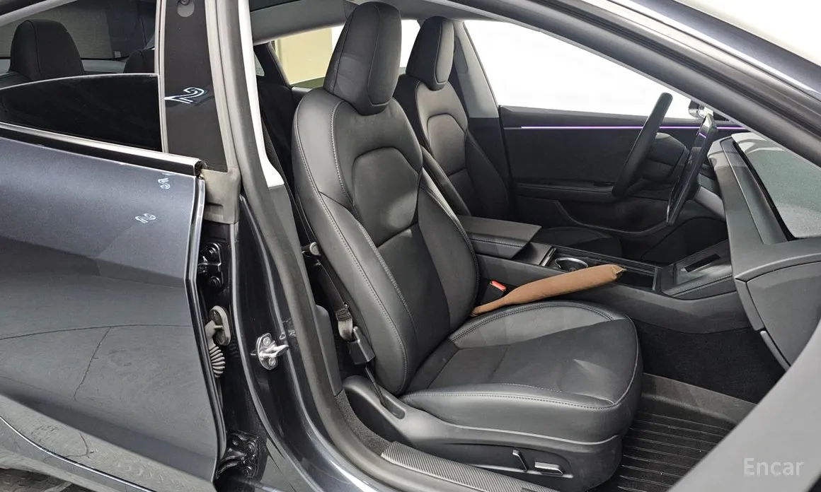 Фото 10 - Tesla Model 3