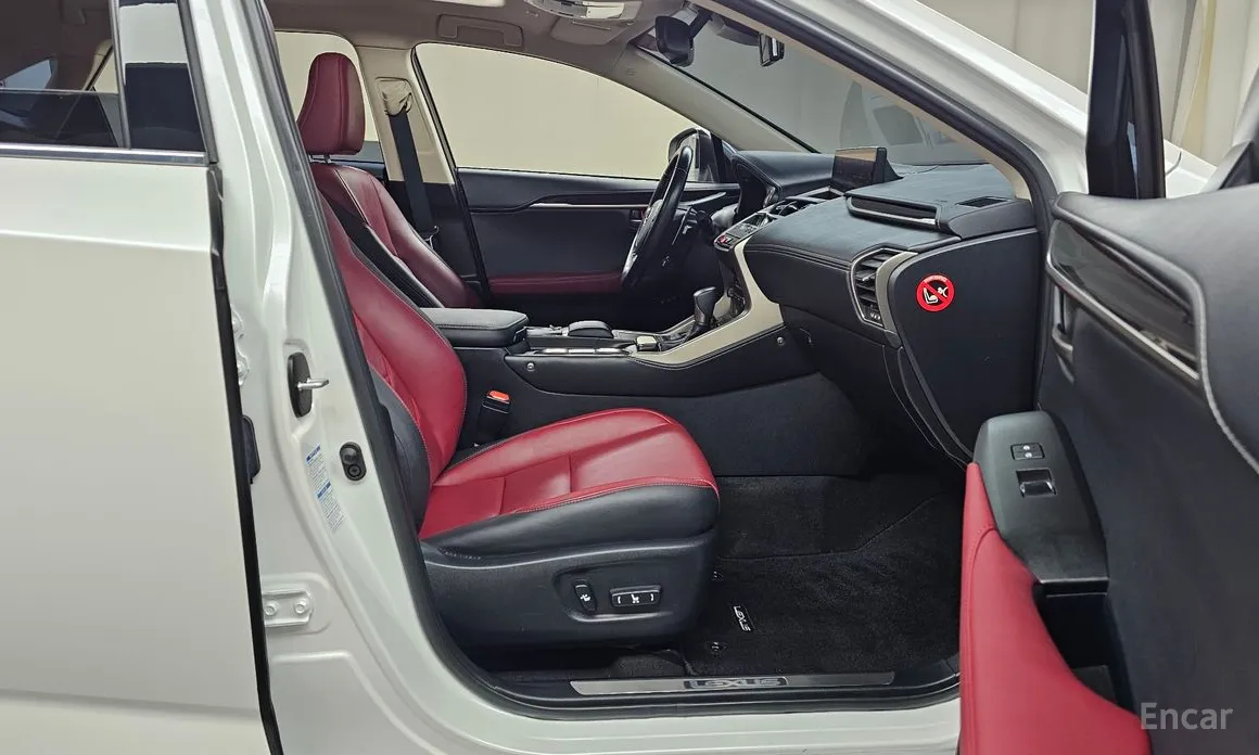 Фото 11 - Lexus NX