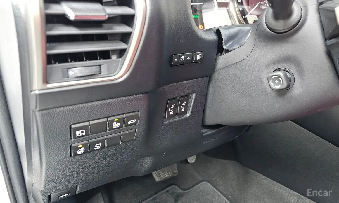 Фото 14 - Lexus NX