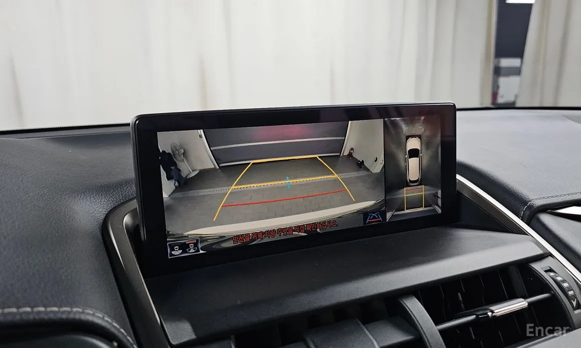 Фото 17 - Lexus NX