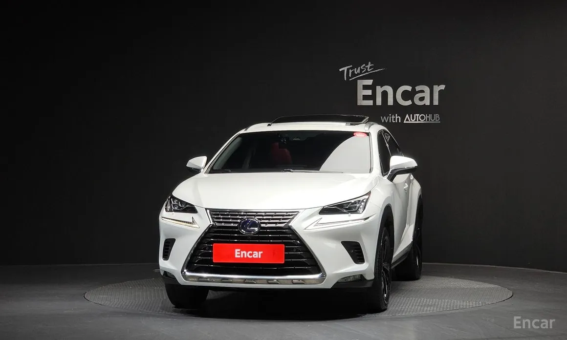 Фото 3 - Lexus NX